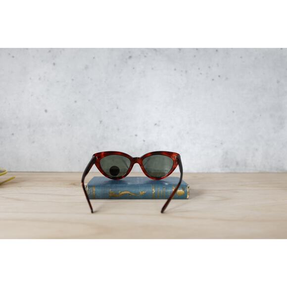 Vintage 1990s sunglasses Large Cat Eye shape Rockabilly Retro Preppy Y2K Eyewear